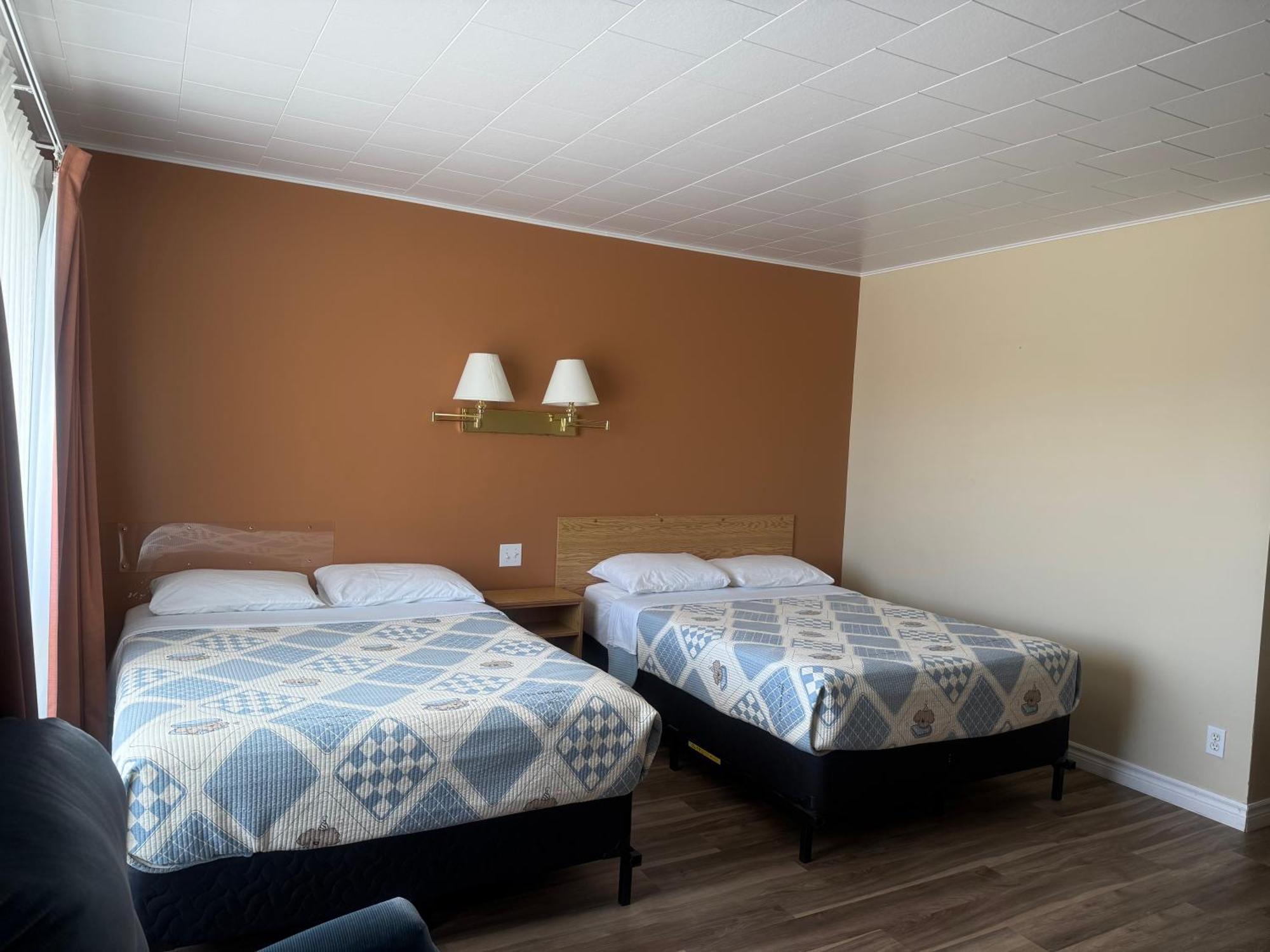 Hotel Le Campagnard Matane Exterior foto