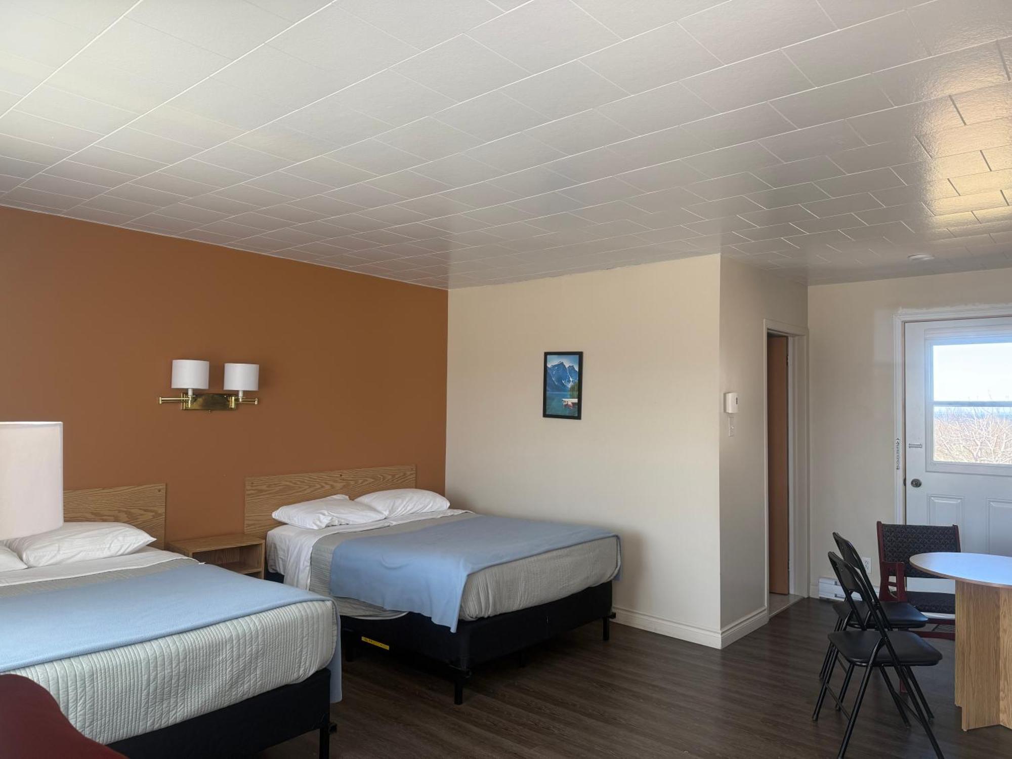 Hotel Le Campagnard Matane Exterior foto